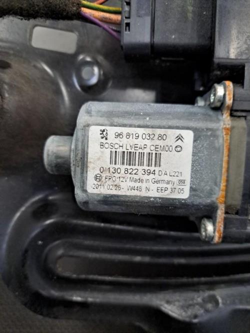 Image Leve vitre electrique arriere droit - PEUGEOT 308 1