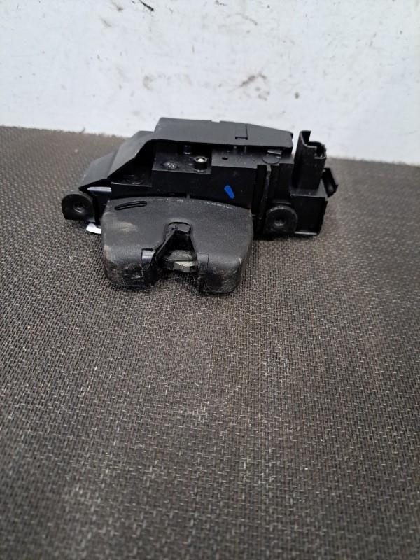 Serrure de coffre CITROEN C4 2 PHASE 1 Diesel - 1