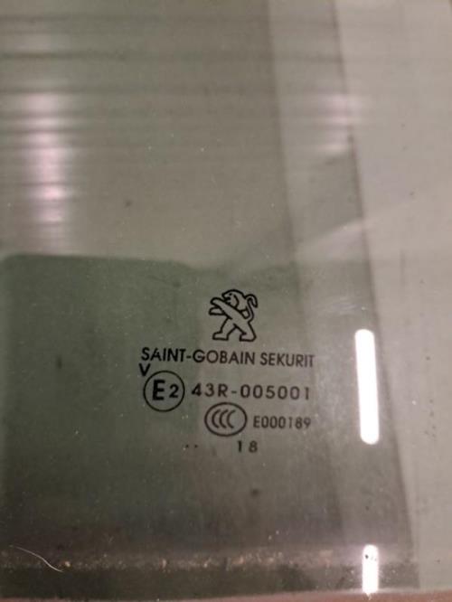 Image Vitre arriere droit - PEUGEOT 508 2