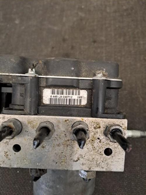 Image Bloc ABS (freins anti-blocage) - PEUGEOT 3008 1