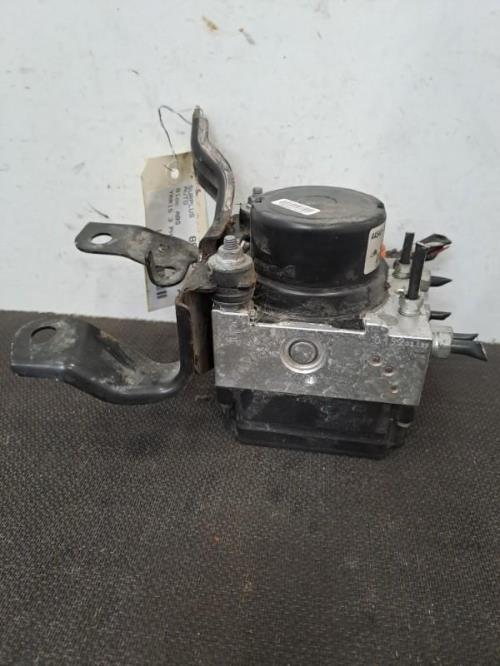Image Bloc ABS (freins anti-blocage) - TOYOTA YARIS 3