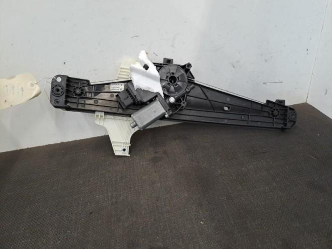 Image Leve vitre electrique arriere droit - PEUGEOT 3008 2