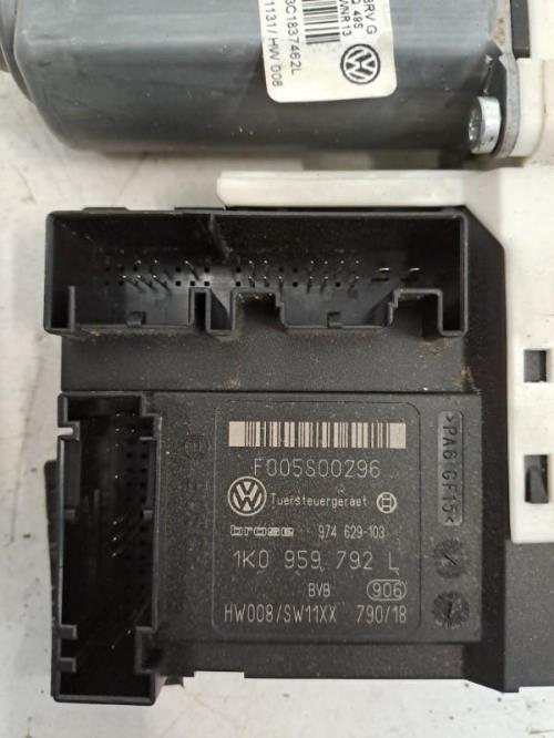 Image Moteur leve vitre avant droit - VOLKSWAGEN PASSAT 5