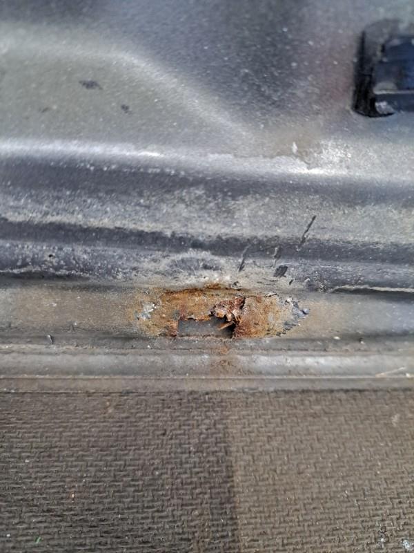 Porte arriere gauche KIA CARNIVAL 2 Diesel - 1