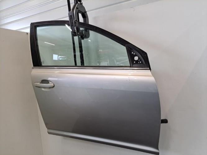 Image Porte avant droit - TOYOTA AVENSIS 2