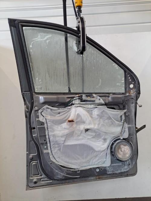Image Porte avant gauche - KIA CARNIVAL 2