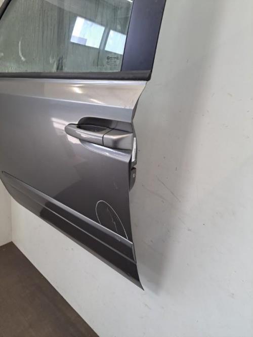 Image Porte avant gauche - KIA CARNIVAL 2