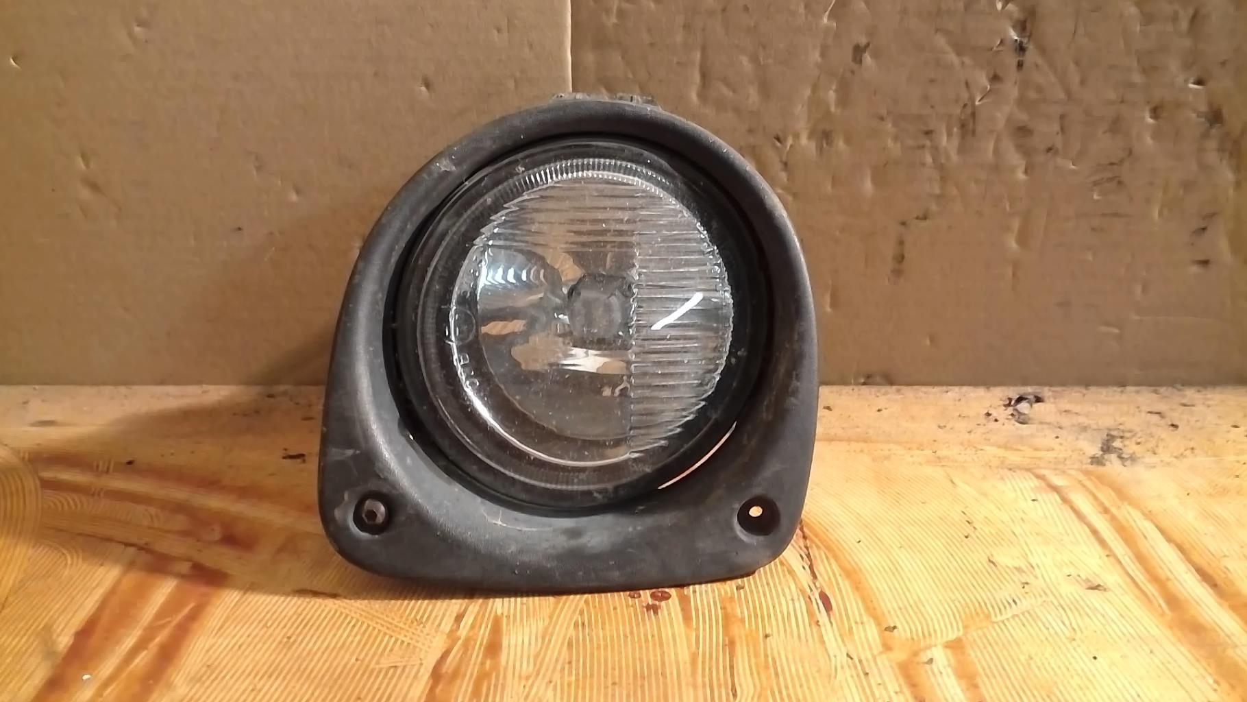 Anti brouillard gauche (feux) RENAULT CLIO 2 PHASE 1 Essence - 1