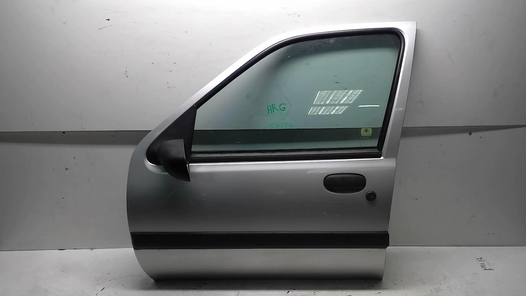 Porte avant gauche FORD FIESTA 4 PHASE 2 Diesel - 1