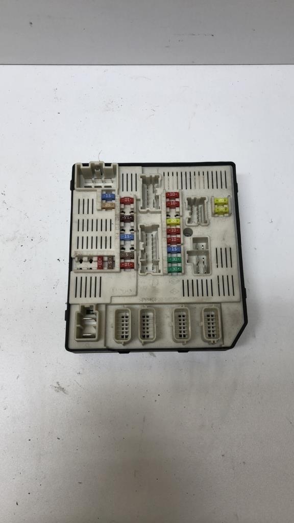 Boitier servitude moteur (BSM) RENAULT LAGUNA 3 PHASE 1 BREAK Diesel - 1