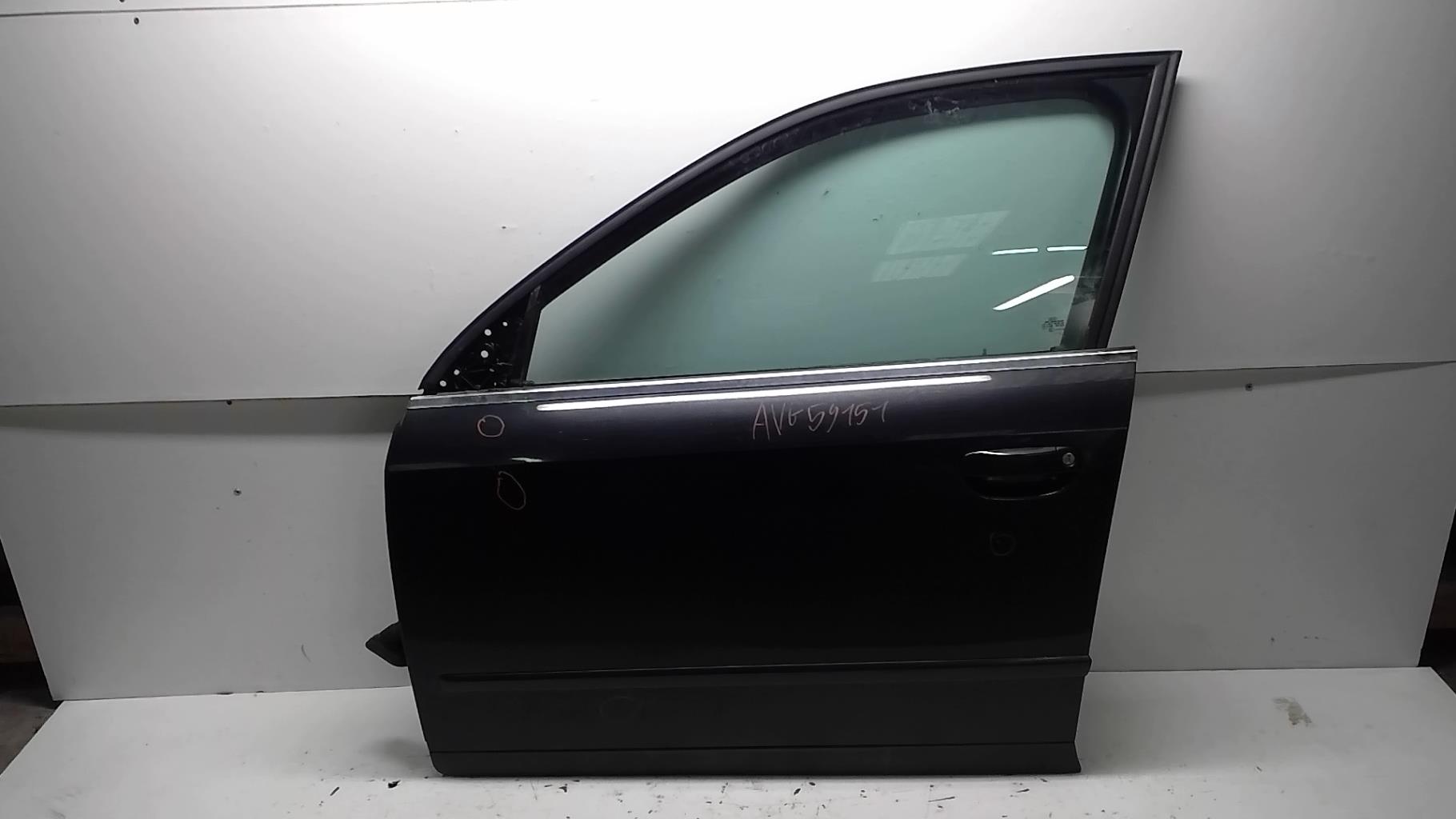 Porte avant gauche AUDI A4 2 AVANT PHASE 1 BREAK Diesel - 1