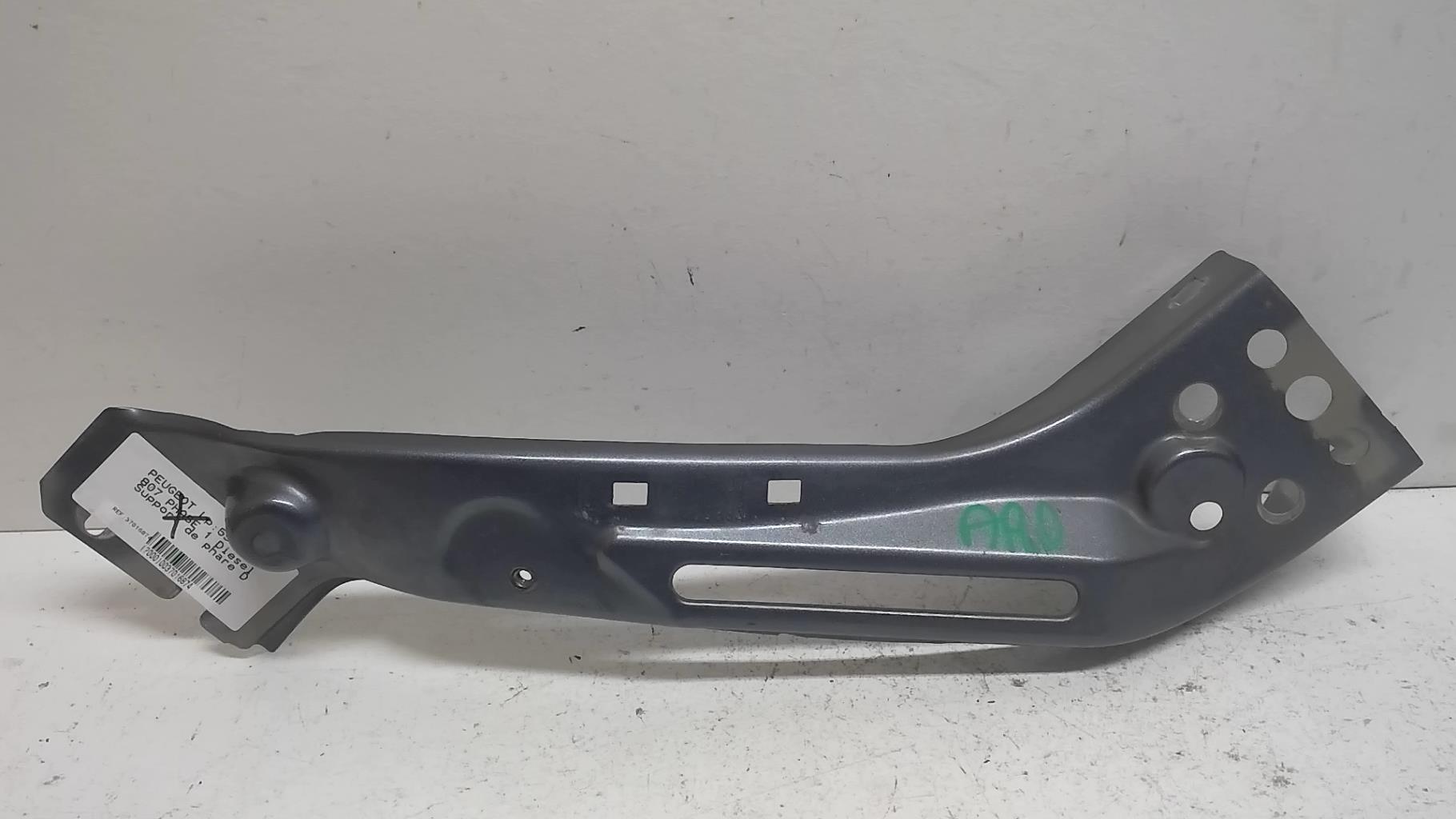 Support de phare droit (tôle) PEUGEOT 807 Diesel - 1