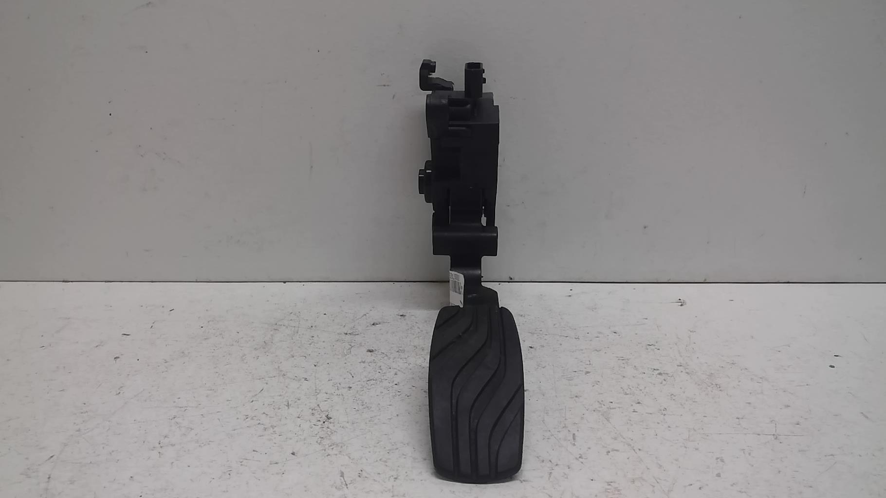 Pedale d'accelerateur RENAULT MEGANE 4 PHASE 1 BREAK Diesel - 1