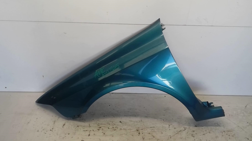 Aile avant gauche RENAULT LAGUNA 2 PHASE 1 BREAK Essence - 1