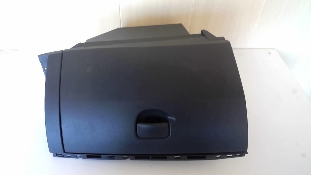 Boite a gants RENAULT CLIO 3 PHASE 2 Diesel - 1