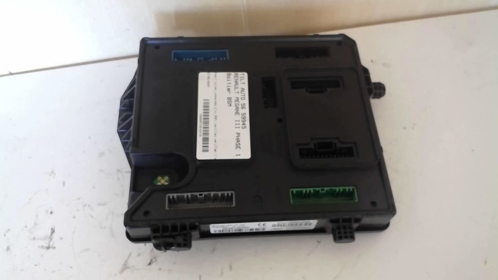 Boitier servitude moteur (BSM) RENAULT MEGANE 3 PHASE 1 Diesel - 1