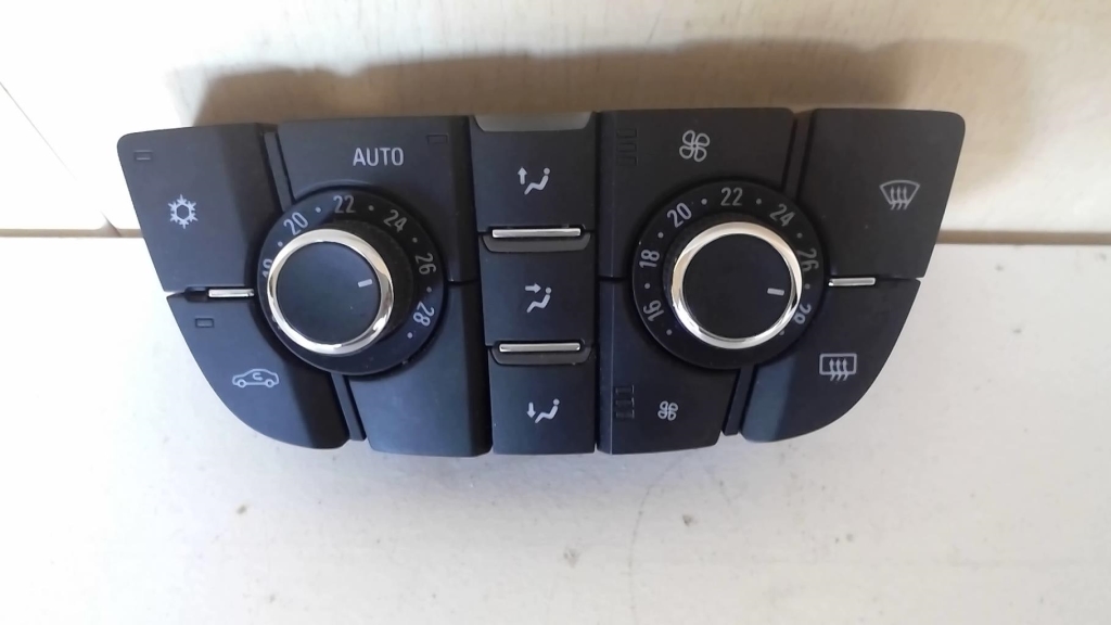 Commande chauffage OPEL ASTRA J SPORTS TOURER PHASE 1 BREAK Diesel - 1