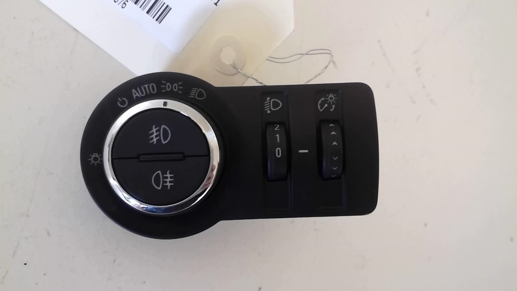 Commande de phare OPEL ASTRA J SPORTS TOURER PHASE 1 BREAK Diesel - 1