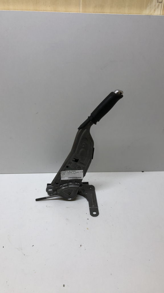 Levier frein à main RENAULT MEGANE 3 PHASE 2 BREAK Diesel - 1