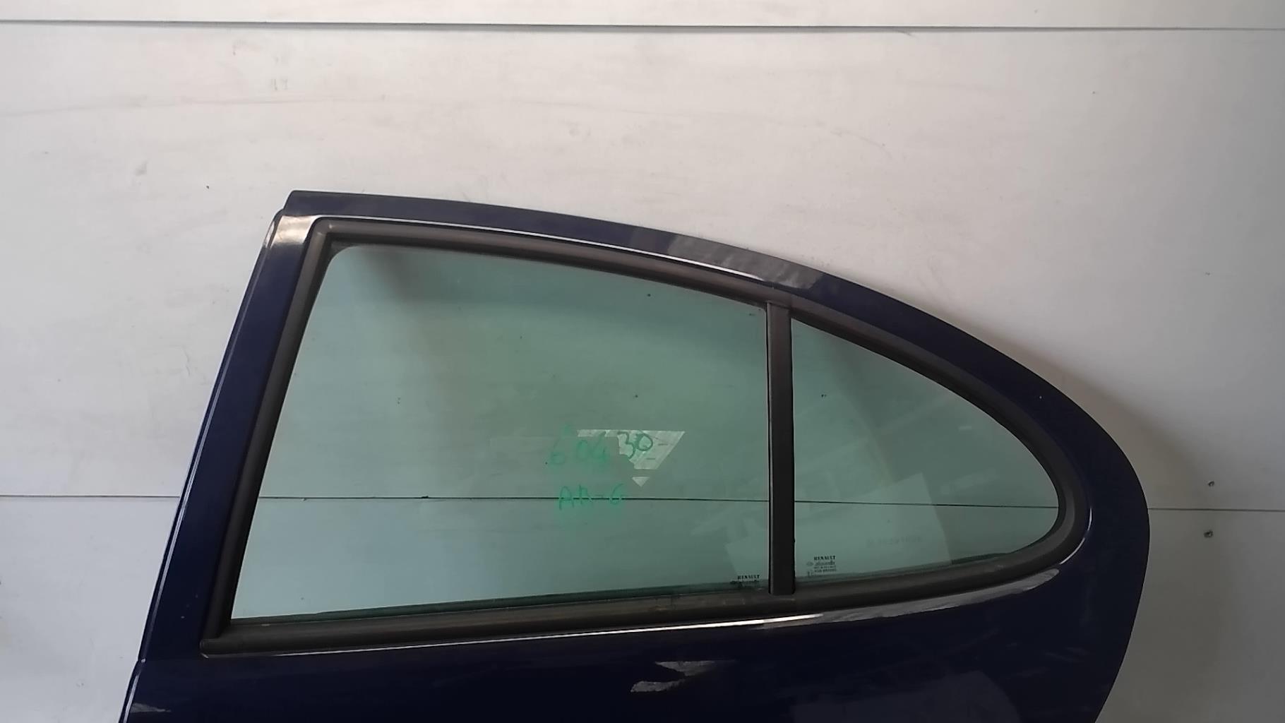 Porte arriere gauche RENAULT MEGANE 1 PHASE 2 Essence - 1