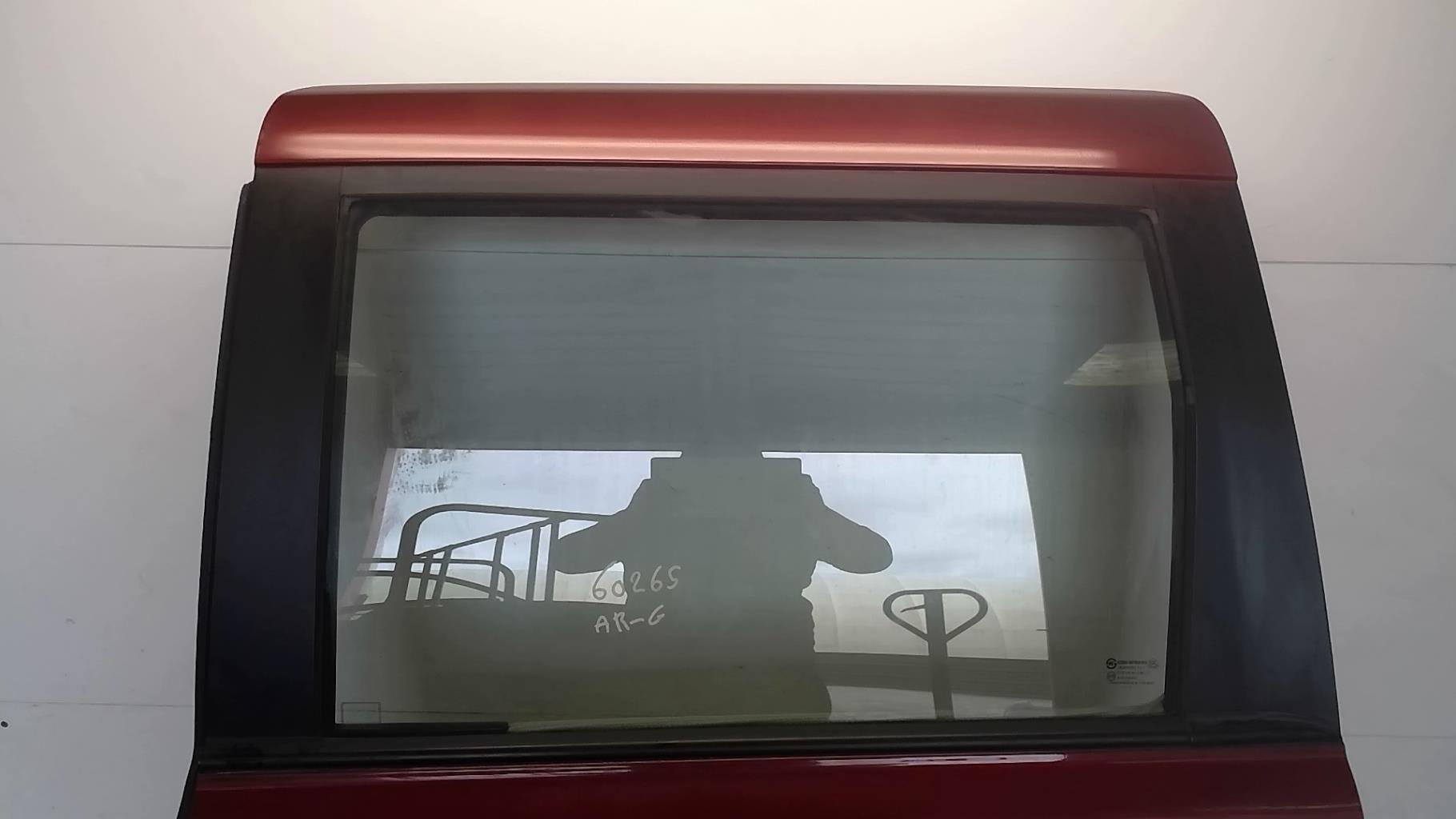 Porte laterale gauche KIA CARNIVAL 2 Diesel - 1