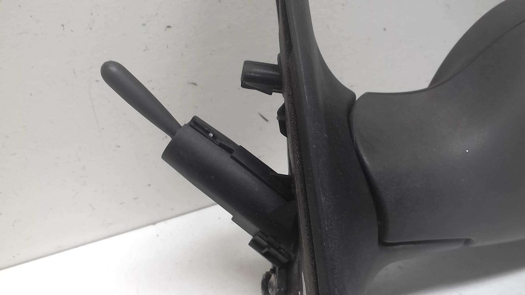 Retroviseur gauche RENAULT CLIO 2 PHASE 2 Essence - 1