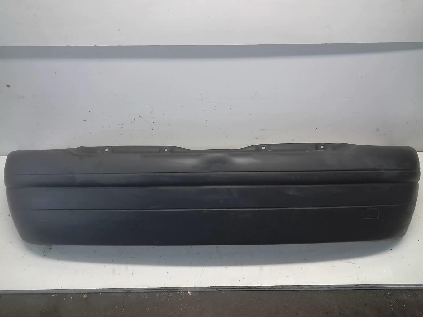 Pare choc arriere RENAULT CLIO 2 PHASE 1  - 1