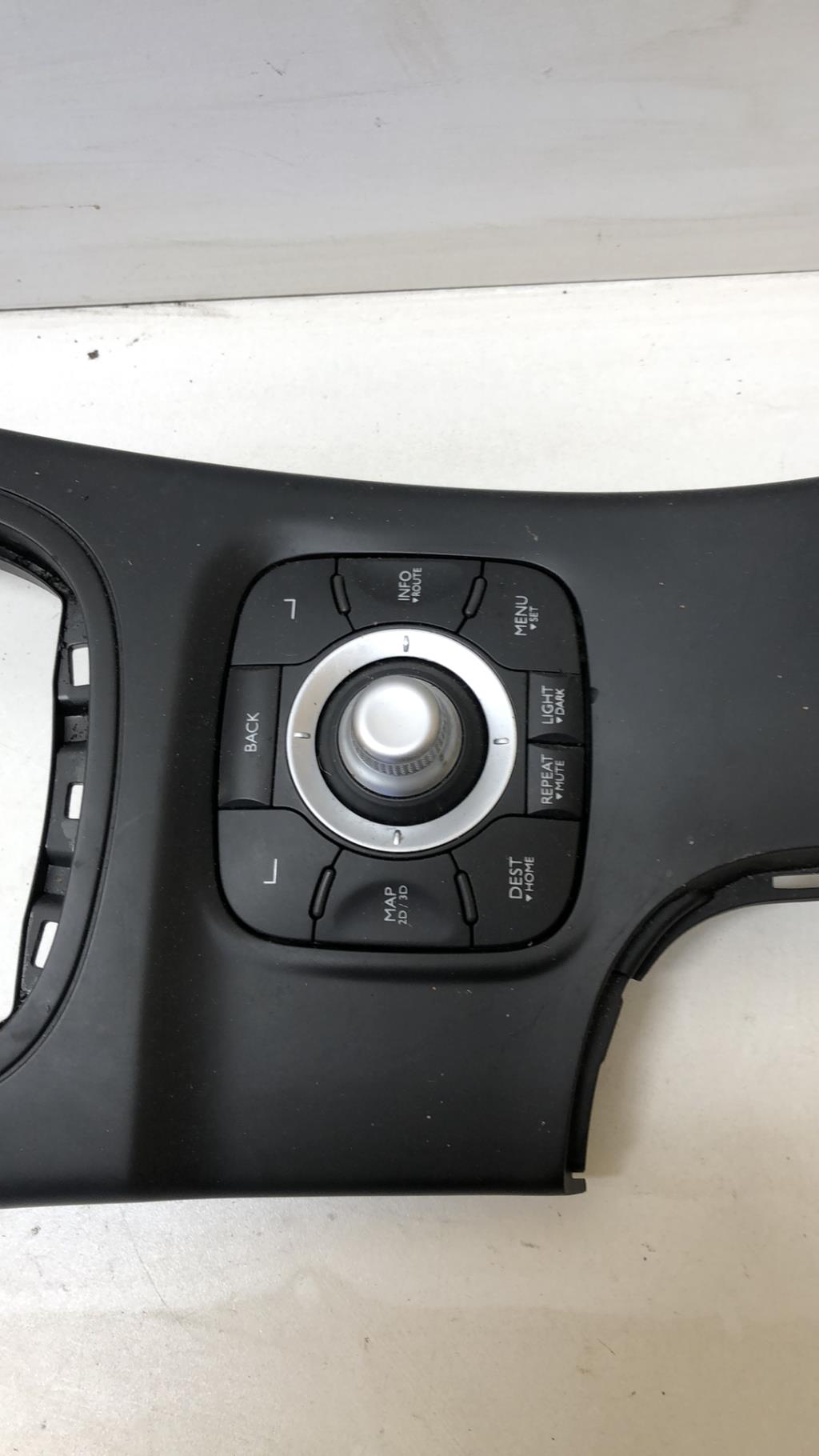 Commande GPS RENAULT MEGANE 3 PHASE 1 COUPE Diesel - 1