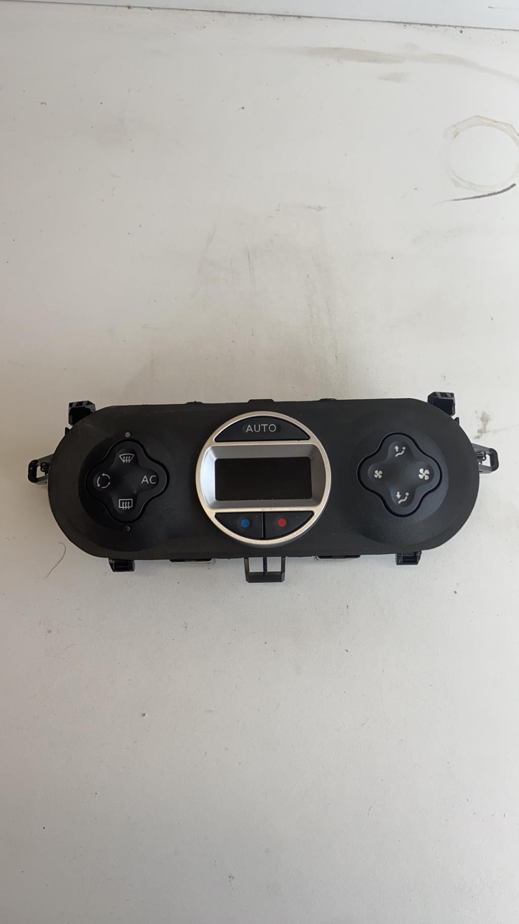 Commande chauffage RENAULT WIND CABRIOLET Essence - 1