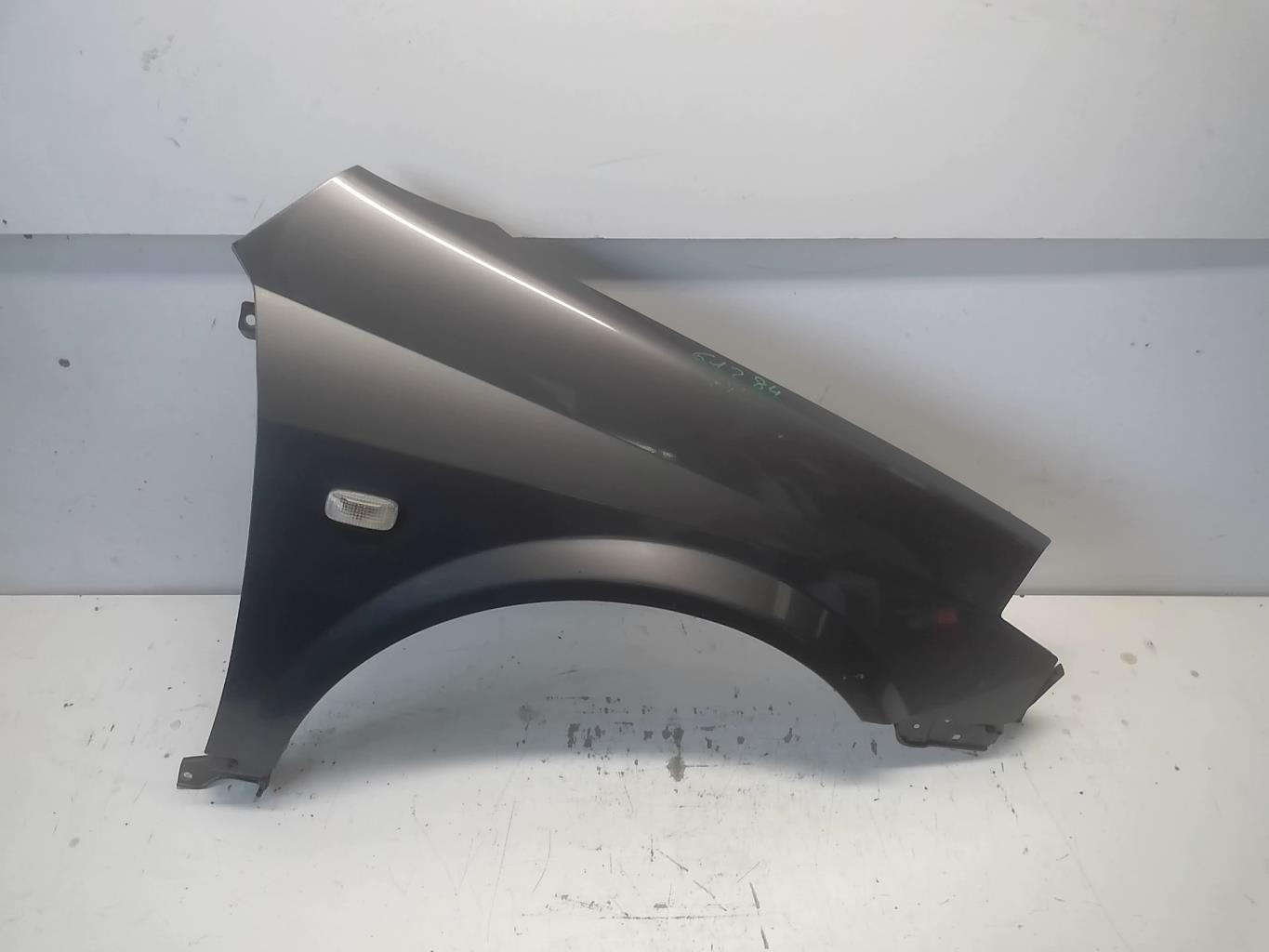 Aile avant droit NISSAN PRIMERA 4 Diesel - 1