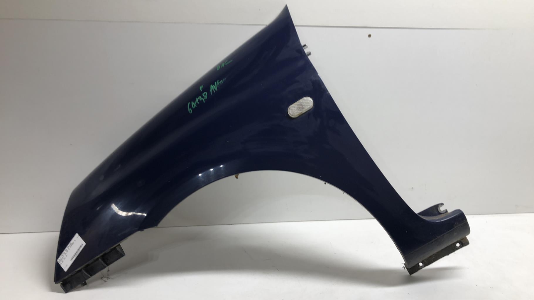 Aile avant gauche RENAULT CLIO 2 PHASE 2  - 1