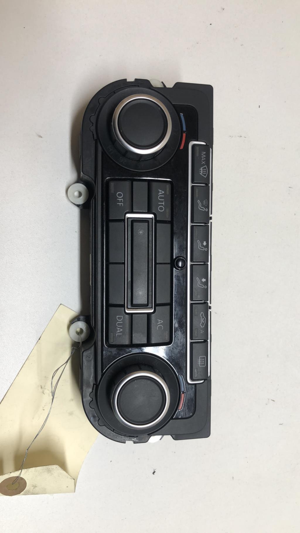 Commande chauffage VOLKSWAGEN GOLF 6 Diesel - 1