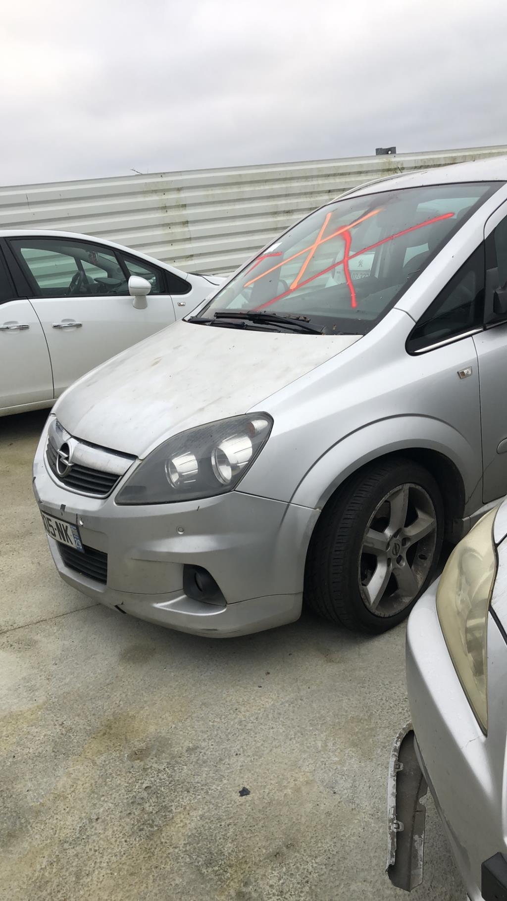 Pare choc arriere OPEL ZAFIRA B PHASE 1 Diesel - 1