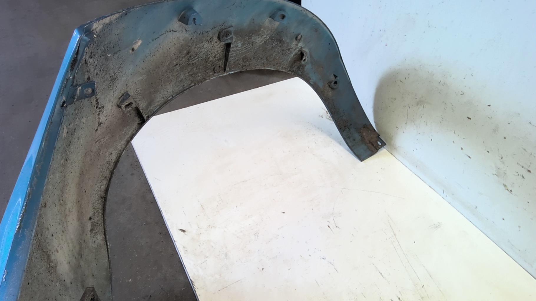 Pare choc arriere FORD KA 1 PHASE 1  - 1