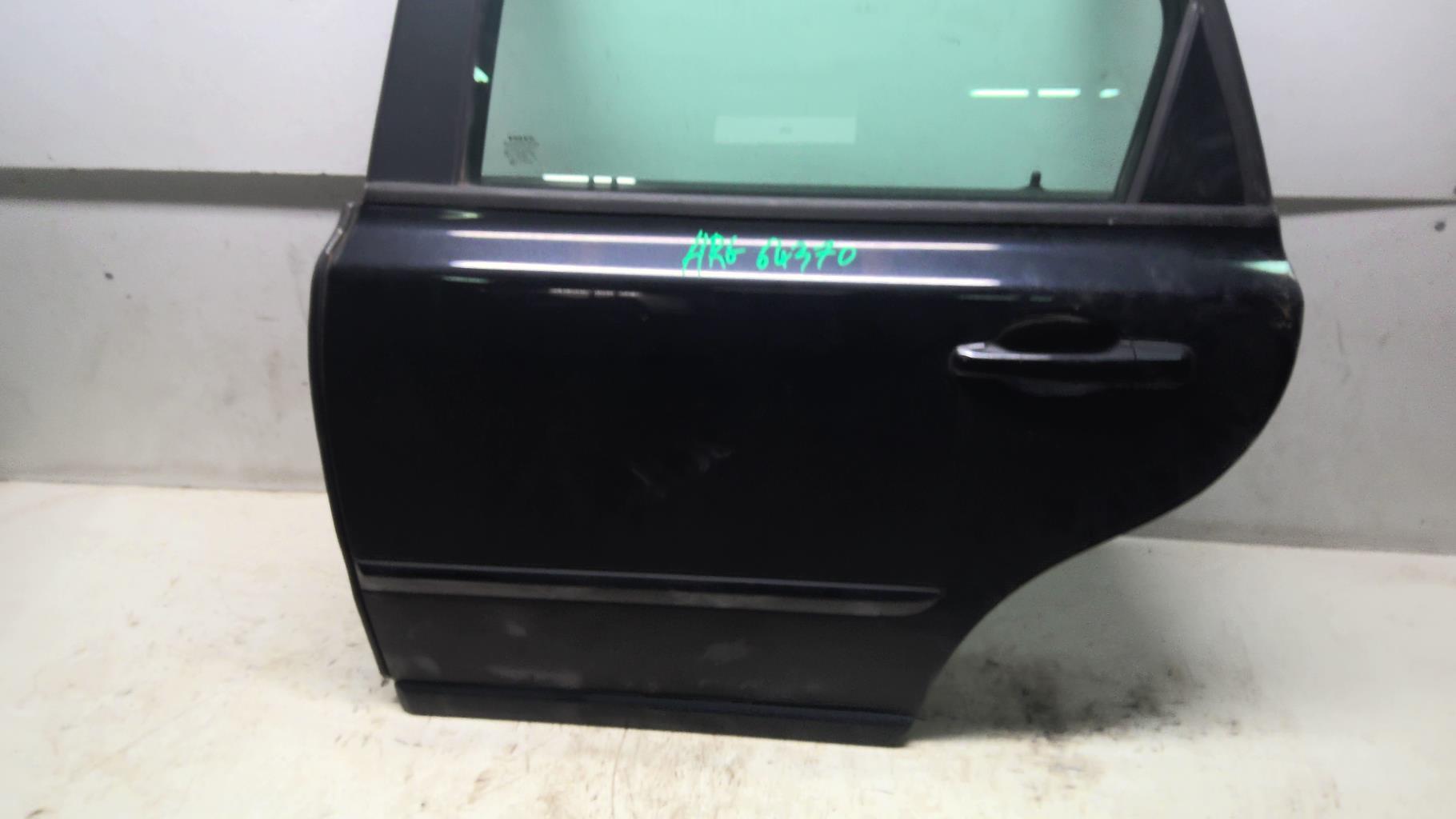 Porte arriere gauche VOLVO V 50 PHASE 2 BREAK Diesel - 1