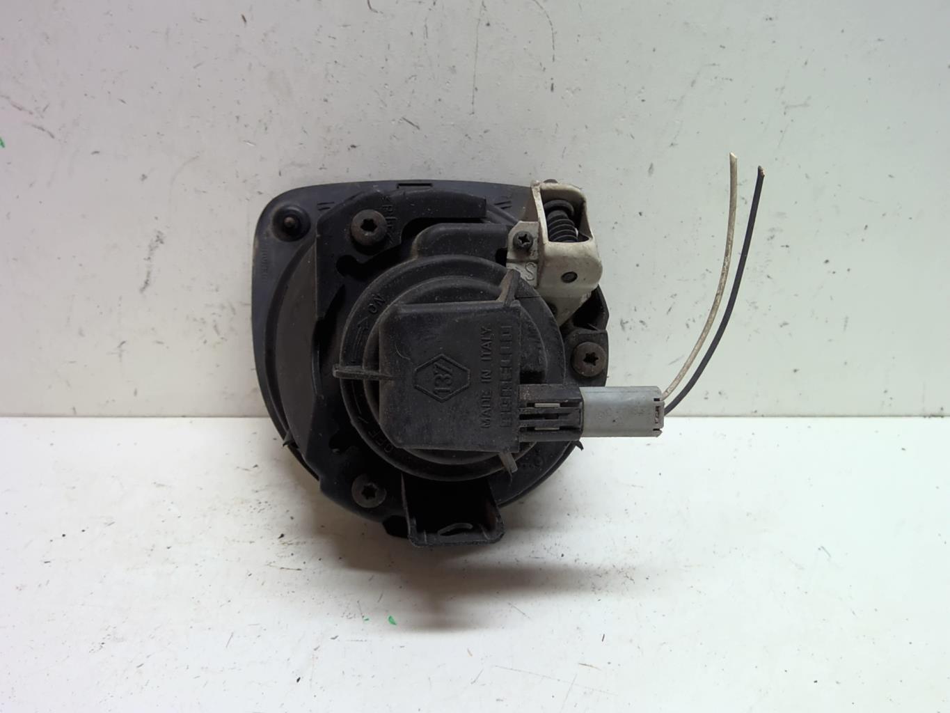 Anti brouillard gauche (feux) RENAULT CLIO 2 PHASE 1 Essence - 1