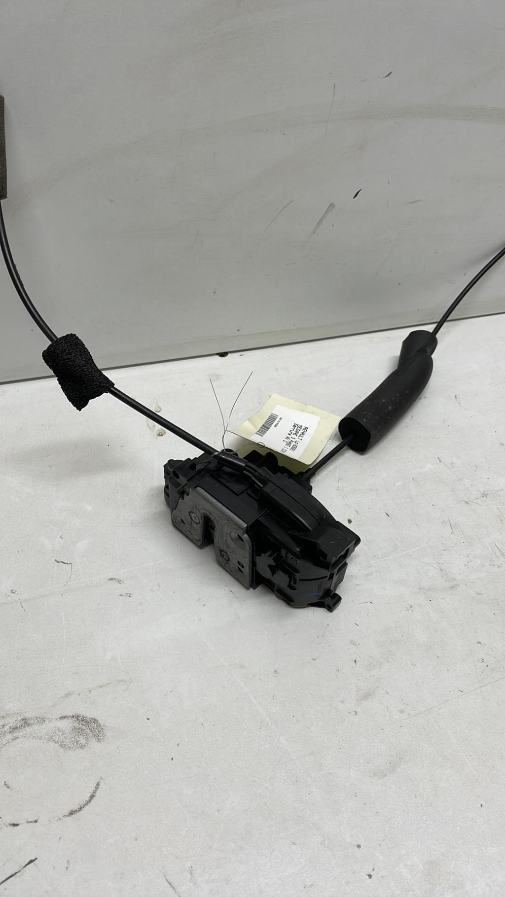 Serrure avant droit RENAULT MEGANE 3 PHASE 1 COUPE Essence - 1