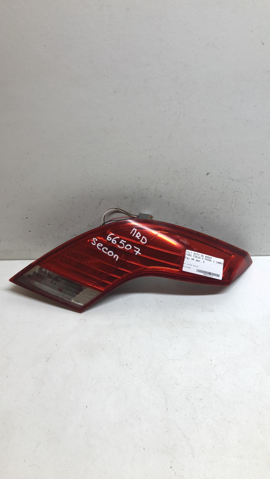 Feu arriere secondaire droit (feux) FORD FOCUS 2 PHASE 2 CABRIOLET Diesel - 1