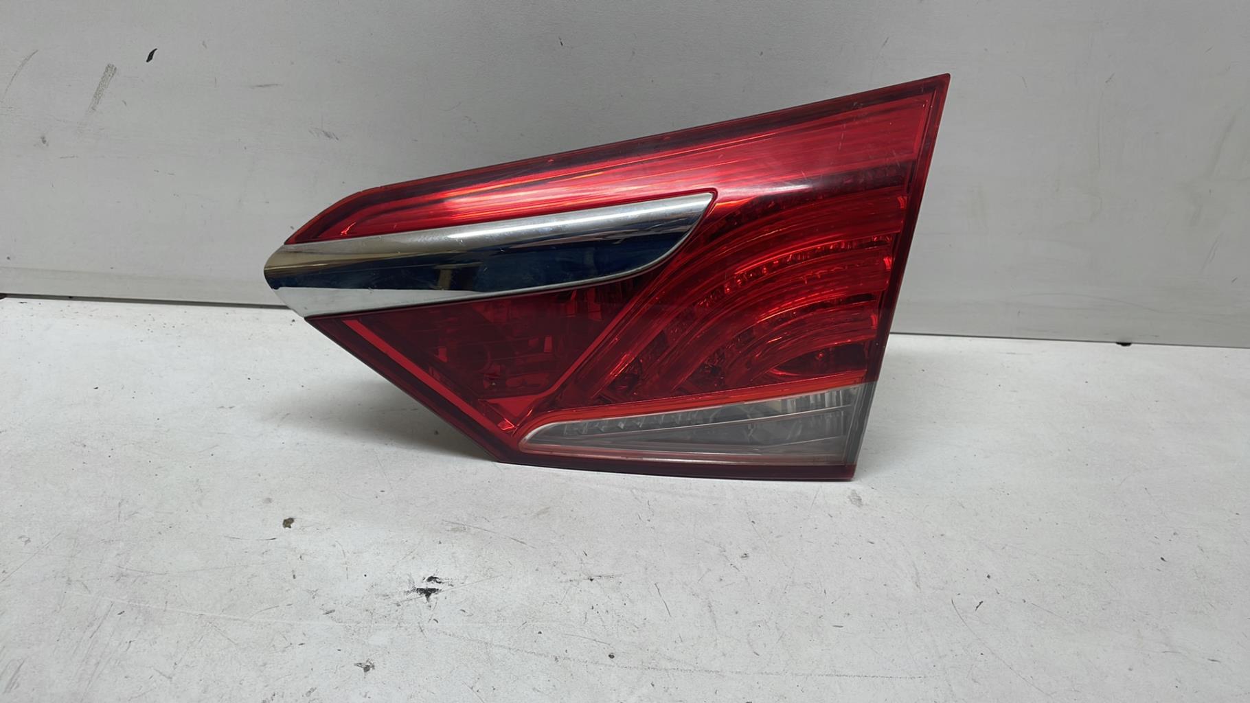 Feu arriere secondaire droit (feux) HYUNDAI I 40 PHASE 1 BREAK Diesel - 1