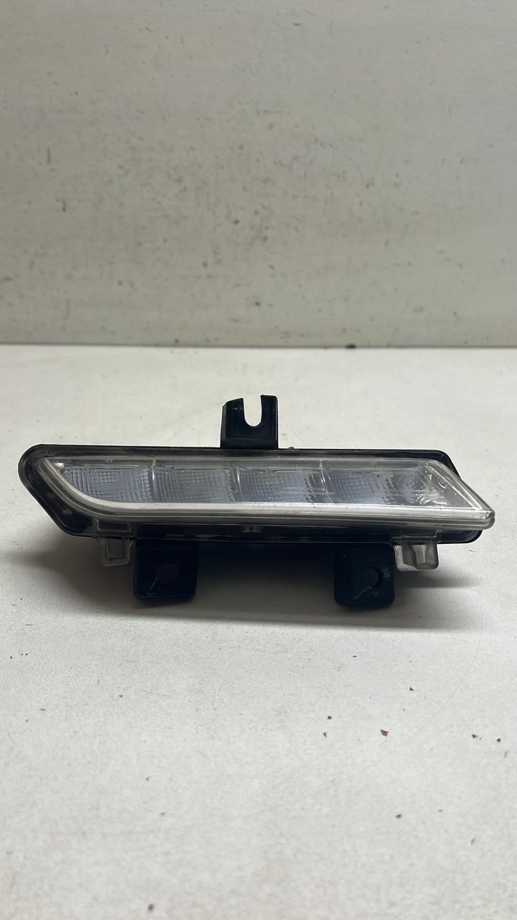 Feu diurne avant droit RENAULT CLIO 4 PHASE 1 Diesel - 1