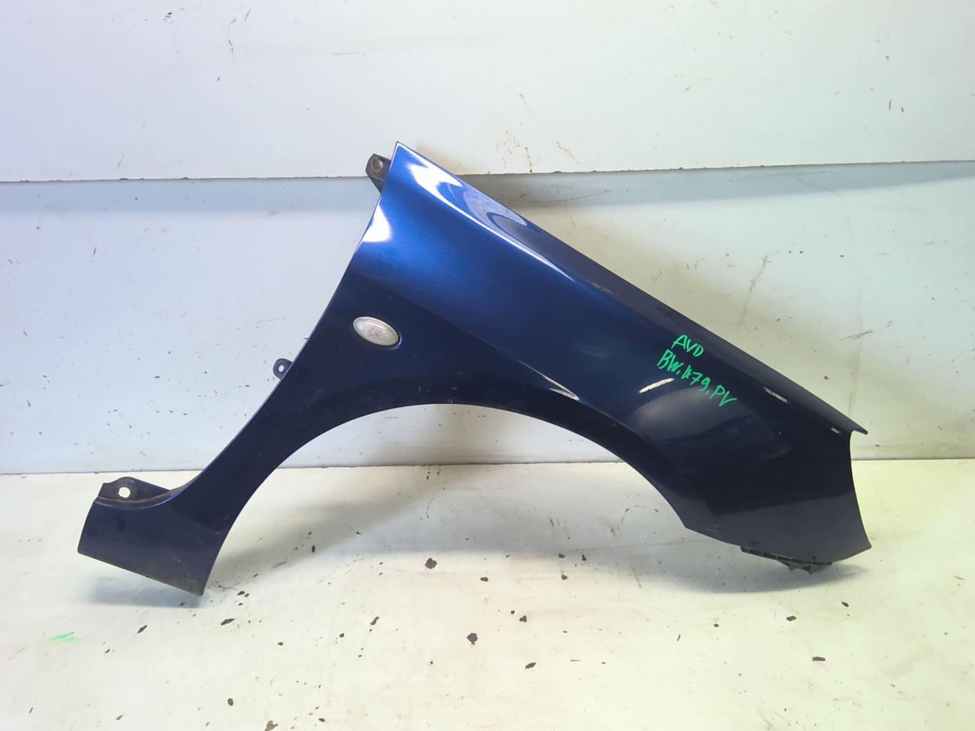 Aile avant droit PEUGEOT 307 PHASE 1 BREAK Essence - 1