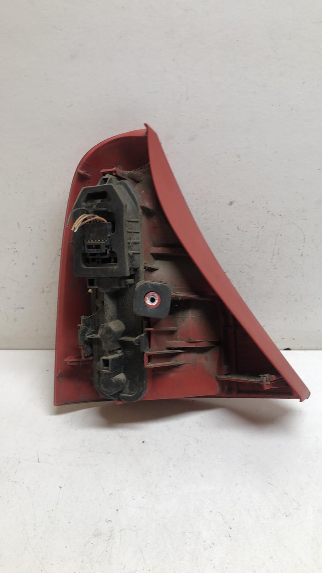 Feu arriere principal droit (feux) RENAULT CLIO 2 PHASE 1 Diesel - 1