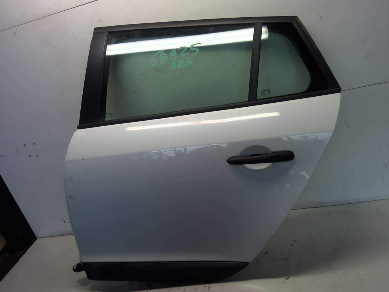 Porte arriere gauche RENAULT MEGANE 3 PHASE 1 BREAK Essence/Ethanol - 1