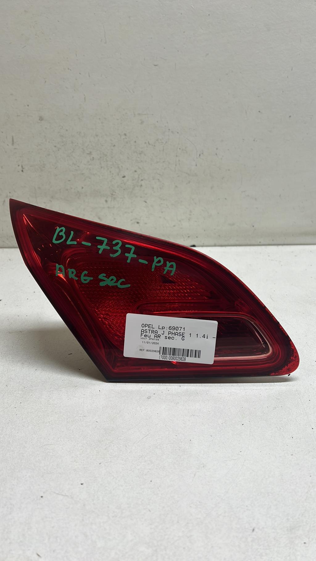 Feu arriere secondaire gauche (feux) OPEL ASTRA J PHASE 1 Essence - 1
