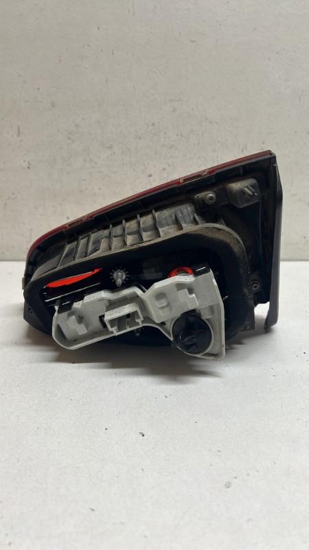 Feu arriere secondaire gauche (feux) VOLKSWAGEN GOLF 7 PHASE 1 Diesel - 1
