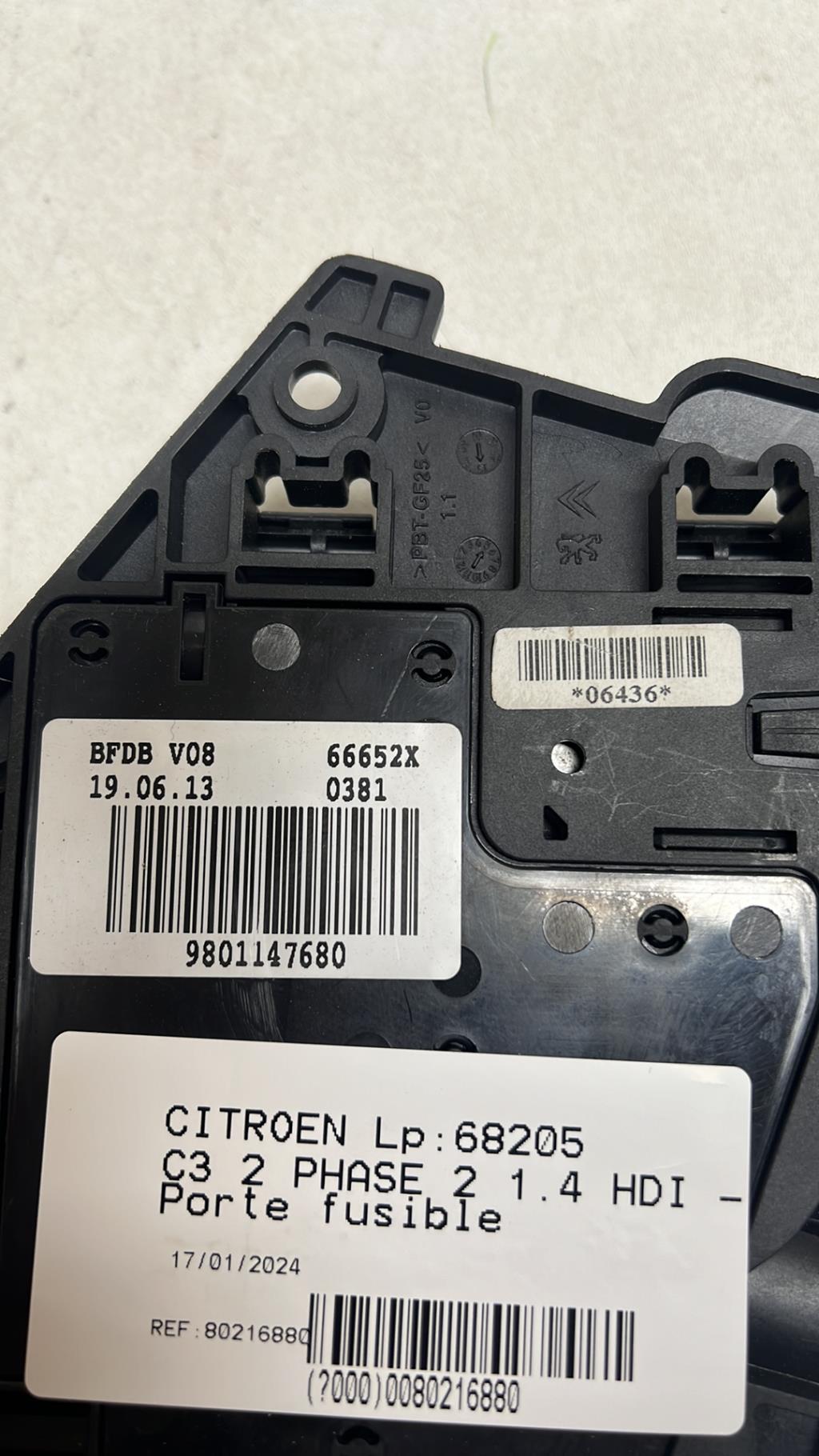 Porte fusible CITROEN C3 2 PHASE 2 Diesel - 1