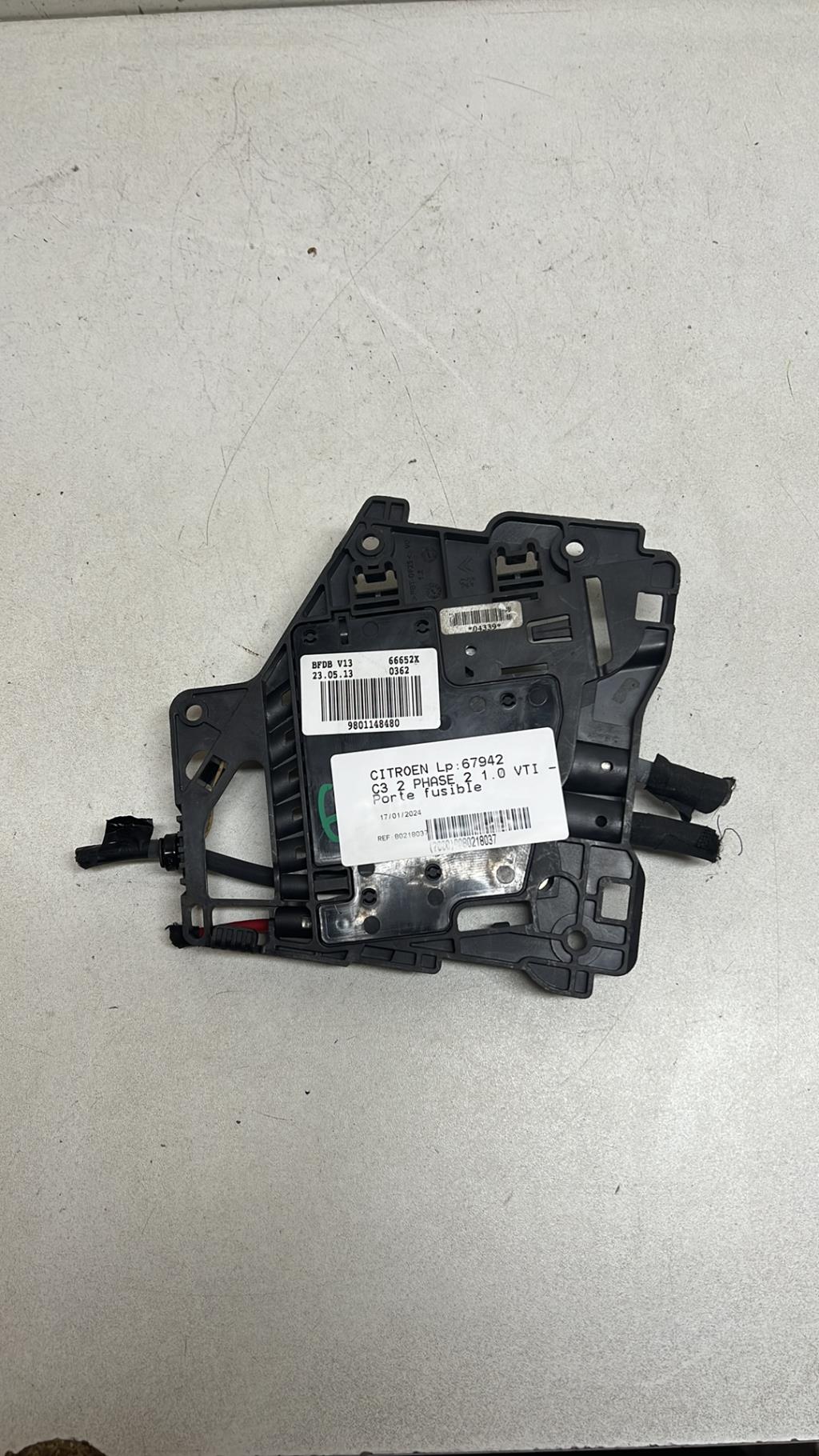 Porte fusible CITROEN C3 2 PHASE 2 Essence - 1