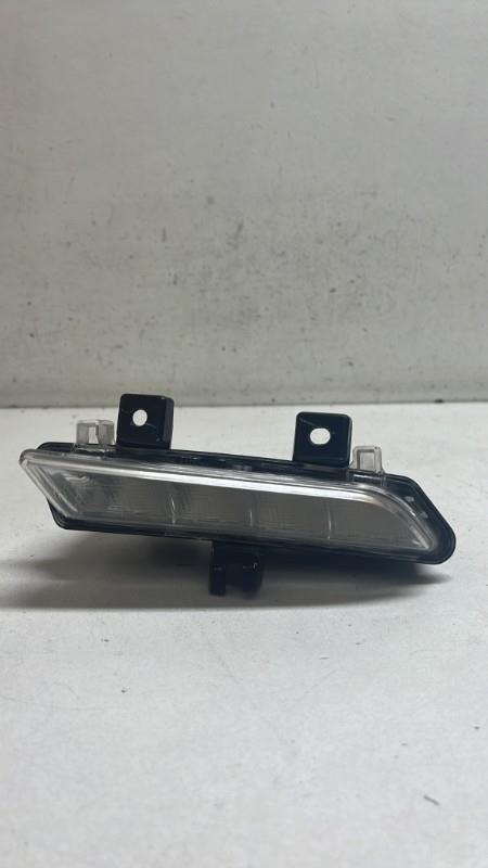 Feu diurne avant droit RENAULT CLIO 4 PHASE 1 Essence - 1