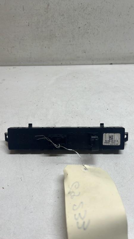 Bouton/Interrupteur PEUGEOT 3008 1 PHASE 1 Diesel - 1