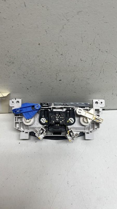 Commande chauffage DACIA DUSTER 1 PHASE 1 Essence/Ethanol - 1